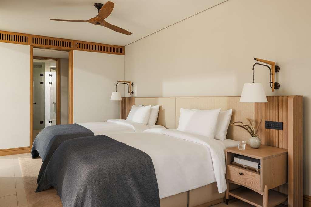 One And Only Aesthesis Hotel Глифада Стая снимка